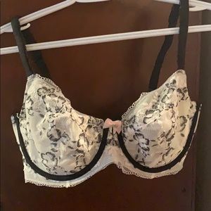 Body by VS 36DDD Lace
